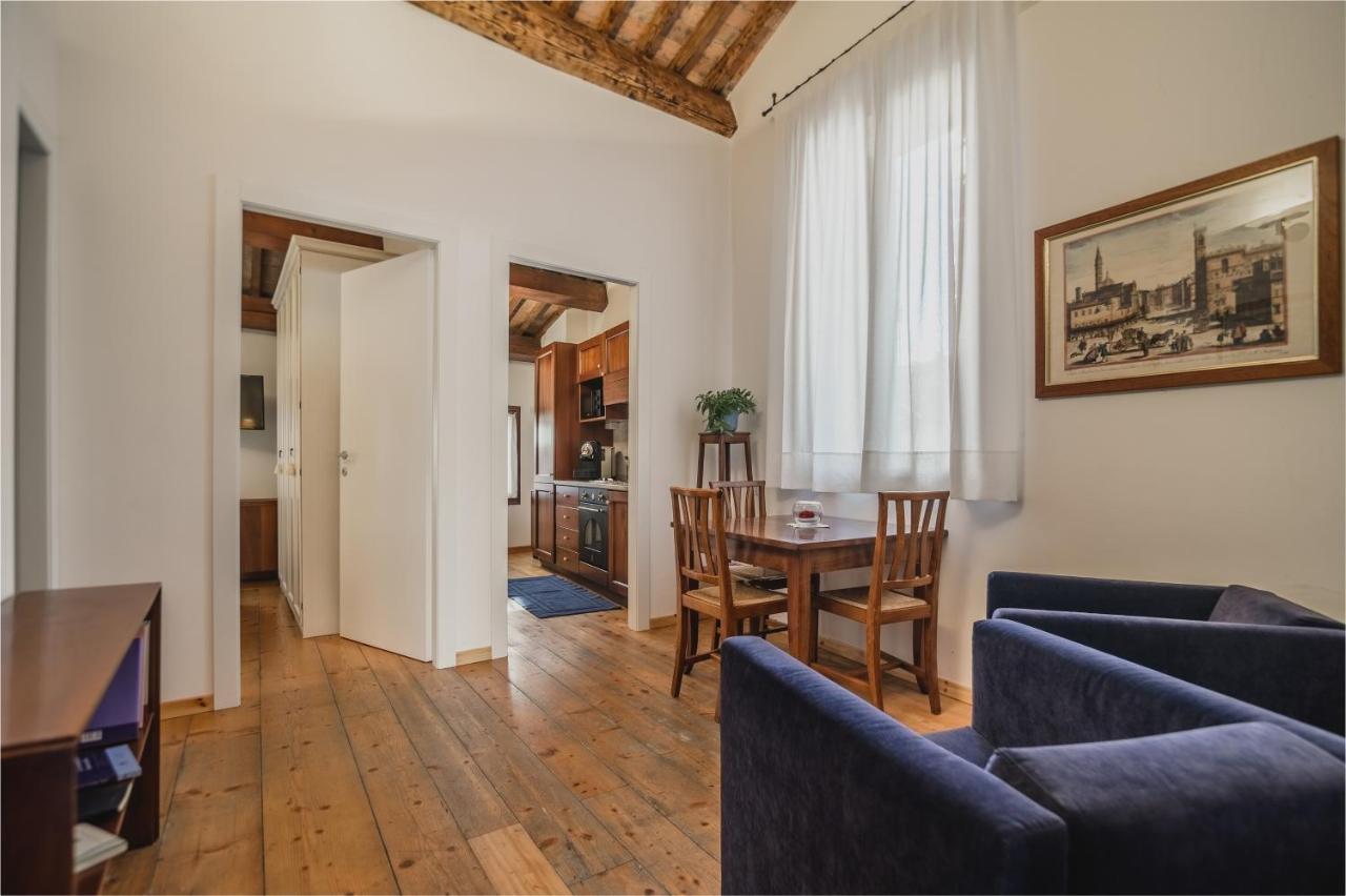 Le Camere Di Palazzo Bortolan Treviso Exterior photo